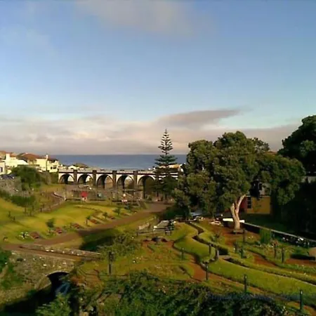 Casa Amarela De Santana هيبيرا غْريندي