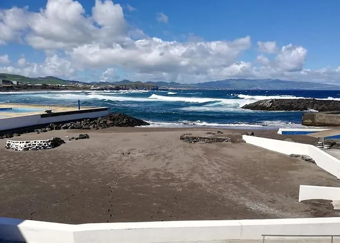 Ferienhaus Casa Amarela De Santana *